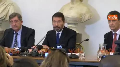 Marino: "Devo riflettere"