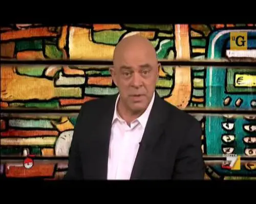 Crozza: "L'Italia è una Repubblica fondata sulla botta di culo"