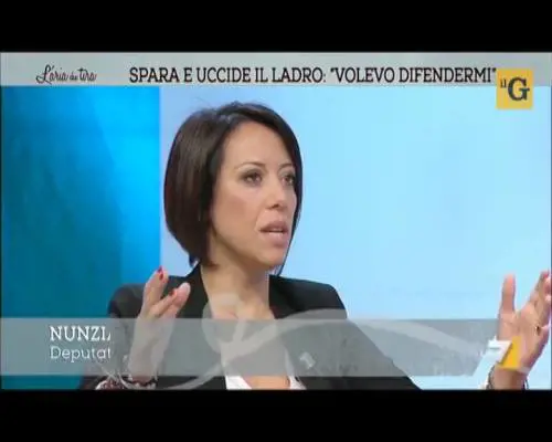De Girolamo: "Renzi parla dell'Italia dai salotti bene di Firenze"