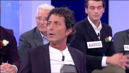 Maria De Filippi caccia un corteggiatore da Uomini e Donne