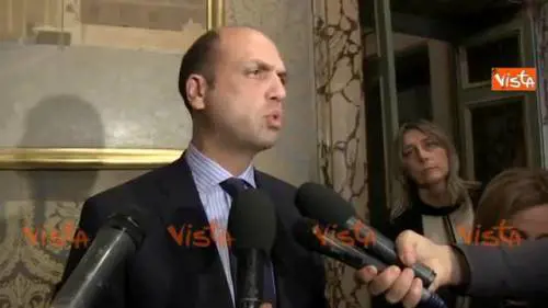 Alfano: "No alle adozioni gay"
