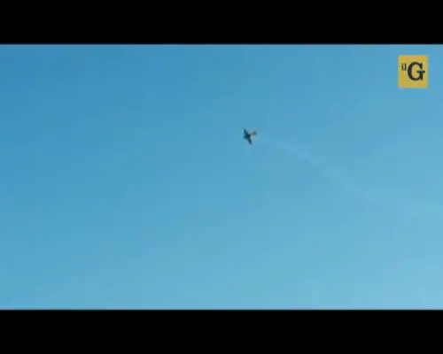 Spettacolo di acrobazie aeree finisce in tragedia