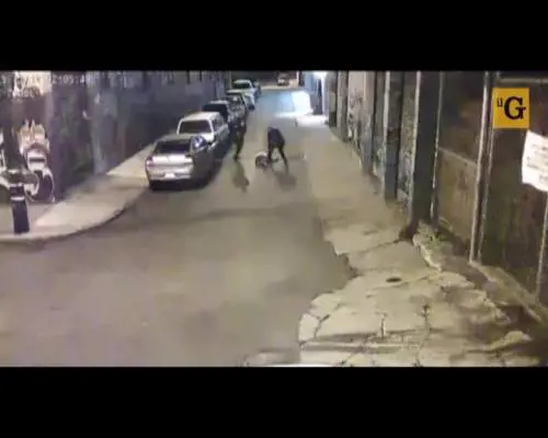 San Francisco, la polizia pesta a sangue un sospettato