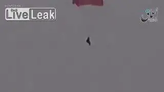 Siria, gli spari ai piloti russi