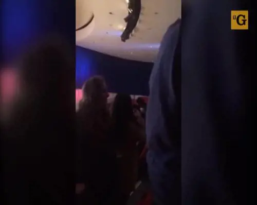 "Immigrati scarafaggi". Gli studenti abbandonano l'aula