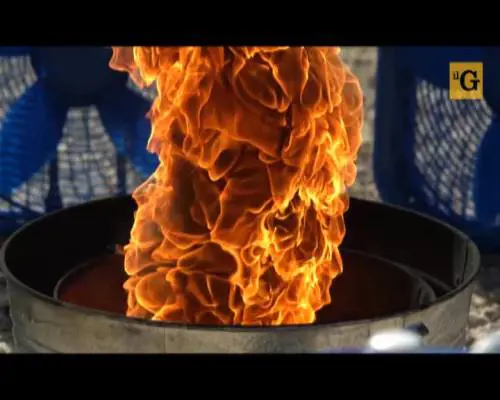 Tornado di fuoco in slowmotion