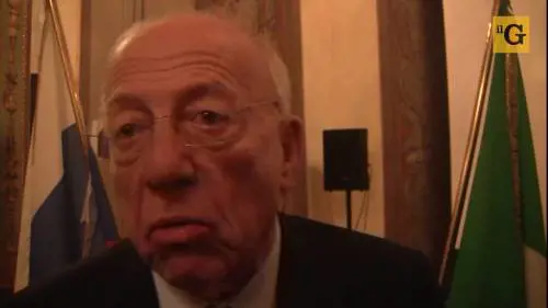 Confalonieri: "Putin è il più coraggioso contro il terrorismo"