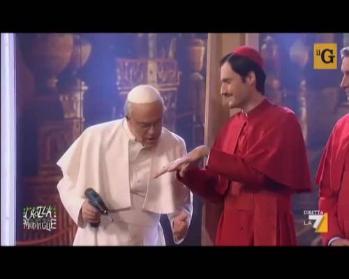 Crozza-Papa Francesco contro le ipocrisie vaticane