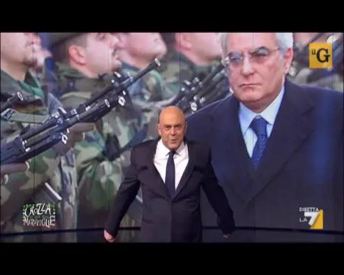 Crozza: "In caso di guerra siamo nelle mani di Renzi e Mattarella"