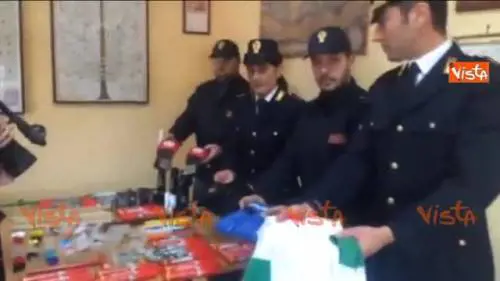 Napoli, scontri con tifosi polacchi