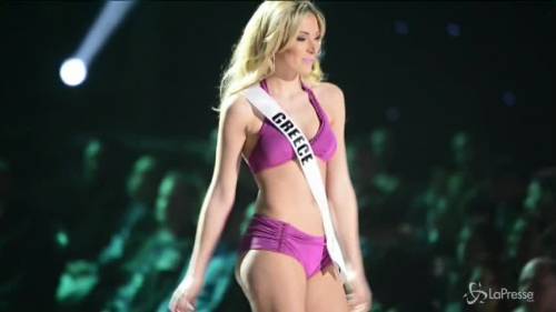 Le aspiranti Miss Universo in lotta per il titolo di più bella 