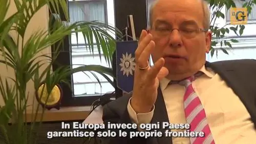 La polizia: "300mila immigrati di cui non sappiamo nulla"