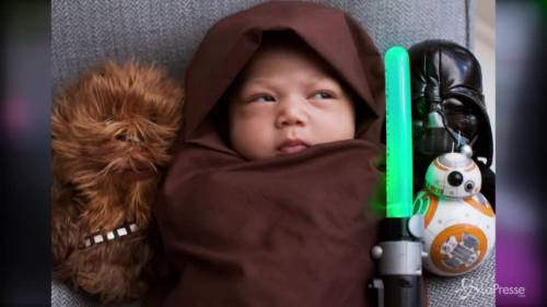 Star Wars contagia tutti: Mark Zuckerberg traveste la figlia da Jedi