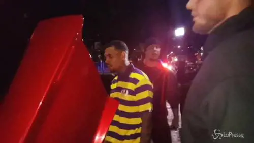 Chris Brown via da nightclub in Lamborghini mentre è in corso una lite