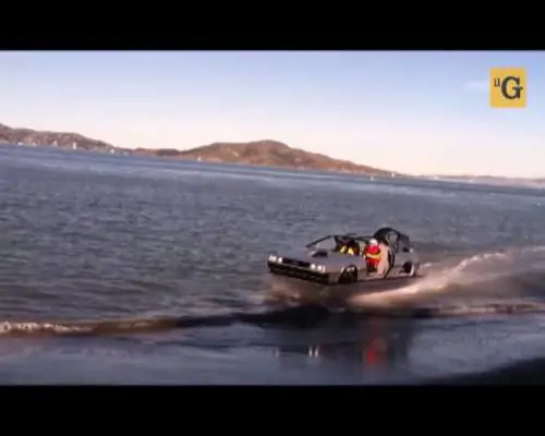 La DeLorean modificata diventa hovercraft
