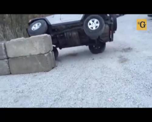 Come parcheggia la jeep un vero professionista