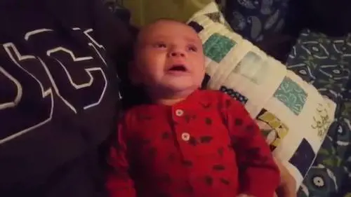 Se la marcia di Star Wars placa un neonato