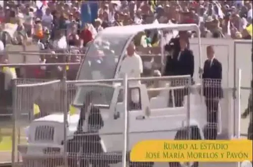 Il fantasma di Karol Wojtyla alle spalle di Papa Bergoglio