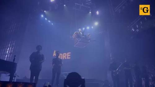 Marco Mengoni, al via il tour da Torino