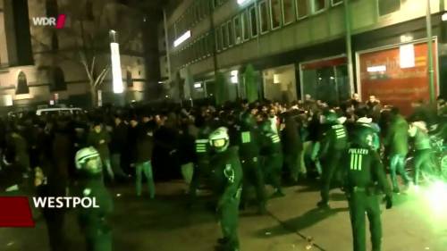 Colonia, il video delle violenze di Capodanno