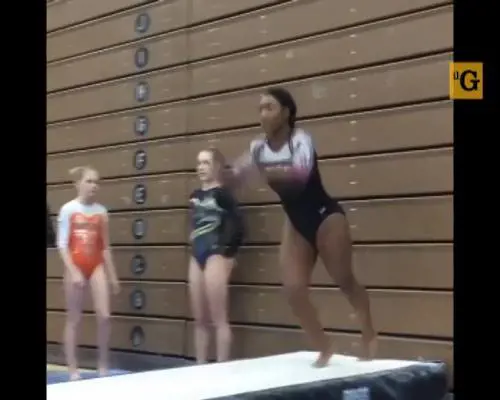 Campionessa di ginnastica fa impazzire gli USA