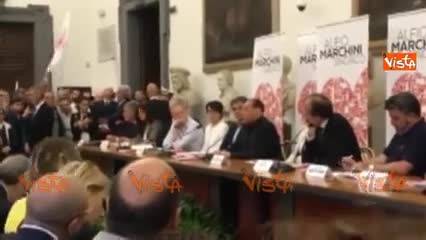 Berlusconi: "Solo Marchini può battere la Raggi"