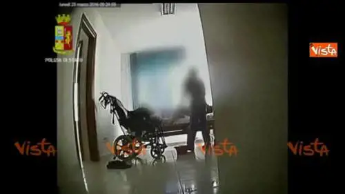 Nuoro, calci e schiaffi ad anziani in una casa di cura: 3 arresti 