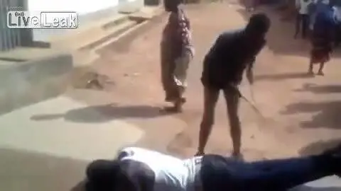 Nigeria, adultero fustigato in pubblico