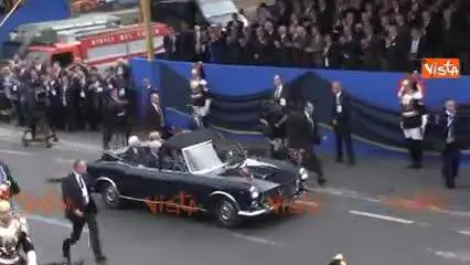 2 Giugno, Mattarella a bordo della Flaminia