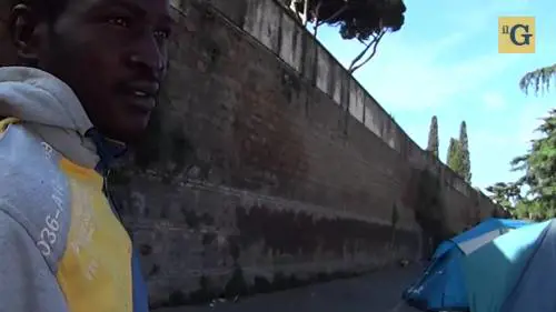 Roma, emergenza migranti: centinaia accampati in via Tiburtina