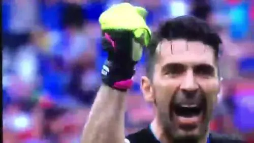 La bestemmia di Buffon dopo il gol di Pellé
