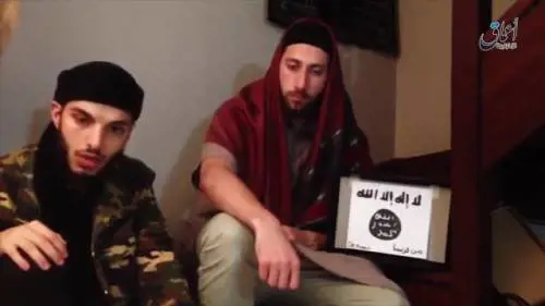 I due tagliagole giurano fedeltà a Isis