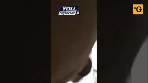 Emirates, panico a bordo: il video della hostess