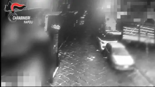 Napoli, turisti pestati per rubare un rolex