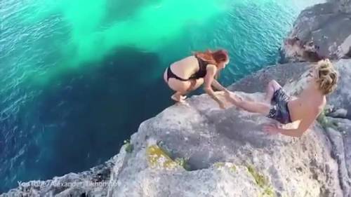 Il tuffo che fa discutere: "Tu cosa avresti fatto?"