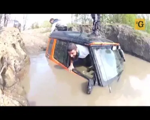 È una jeep, non un sommergibile!
