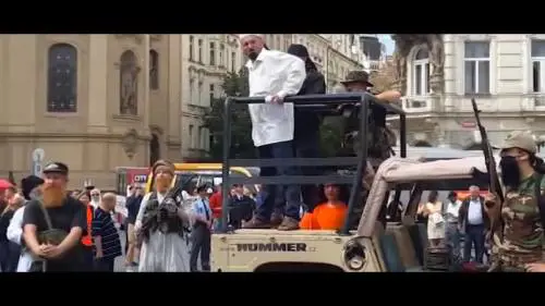 Praga invasa dai finti miliziani Isis