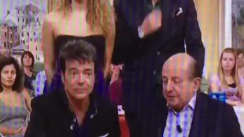 La gaffe di Magalli: "C'è Anna?", "No, è morta"