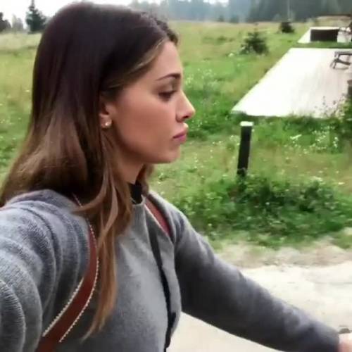 Belen e Iannone, pedalata in montagna: "Dai amore impenna!"