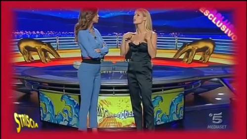 Striscia la Notizia, fuori onda tra Michelle e Belen: "Sei una m..."