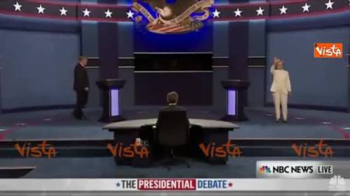 Trump-Hillary, niente stretta di mano iniziale