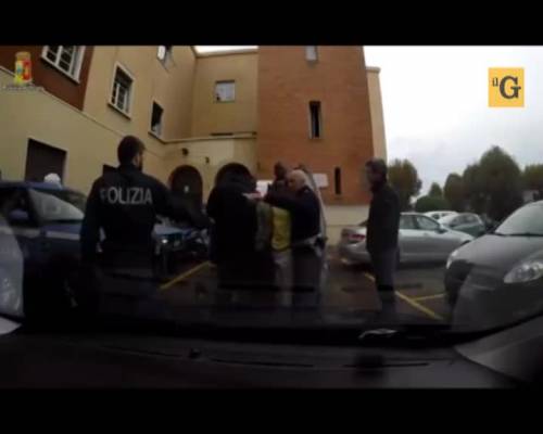 Ventimiglia, arrestato "passeur" con 17 clandestini
