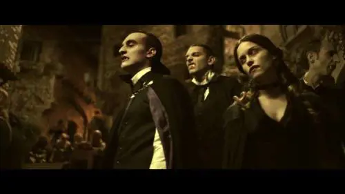 Il suberbatterio? È come un supervampiro: lo spot sugli antibiotici