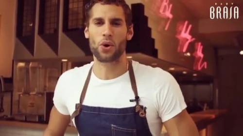 Franco Noriega, lo chef-modello che con le sue ricette fa impazzire il web