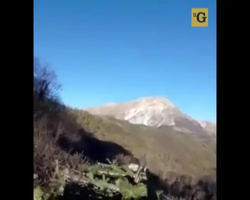 Sisma, cacciatori filmano la terra che trema
