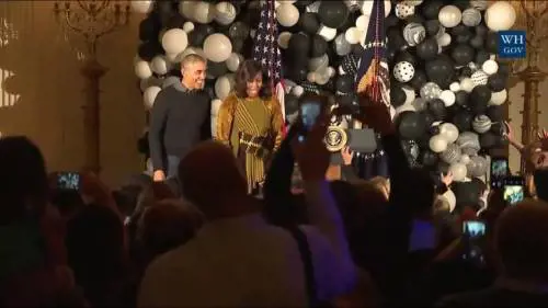 Michelle e Barack Obama ballano Thriller