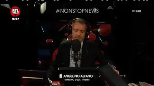 Alfano: "Pronto a valutare il rinvio del referendum"