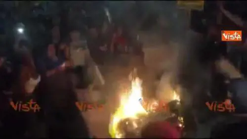 Proteste a Los Angeles contro Trump, roghi dei manifestanti