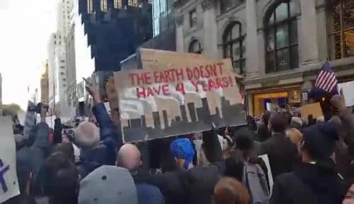 I manifestanti anti-Trump a New York