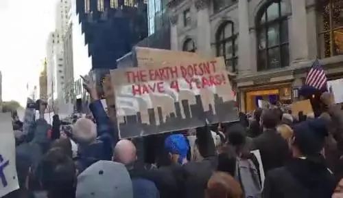 I manifestanti anti-Trump a New York